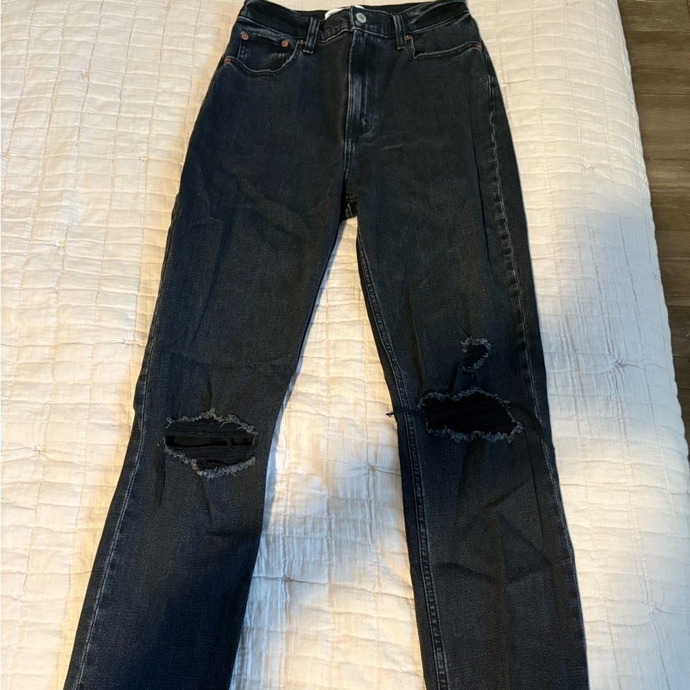 Stylish Black Distressed Women's Jeans